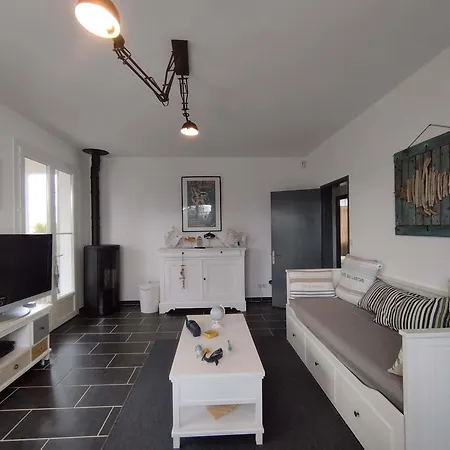 Maison Renovee Avec Jardin, Proche Commerces Et Plages, Pour 5 Personnes A - Fr-1-778-6 Feriehus