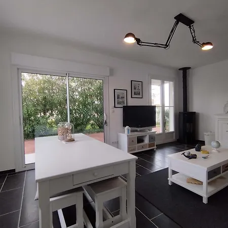 Feriehus Maison Renovee Avec Jardin, Proche Commerces Et Plages, Pour 5 Personnes A - Fr-1-778-6